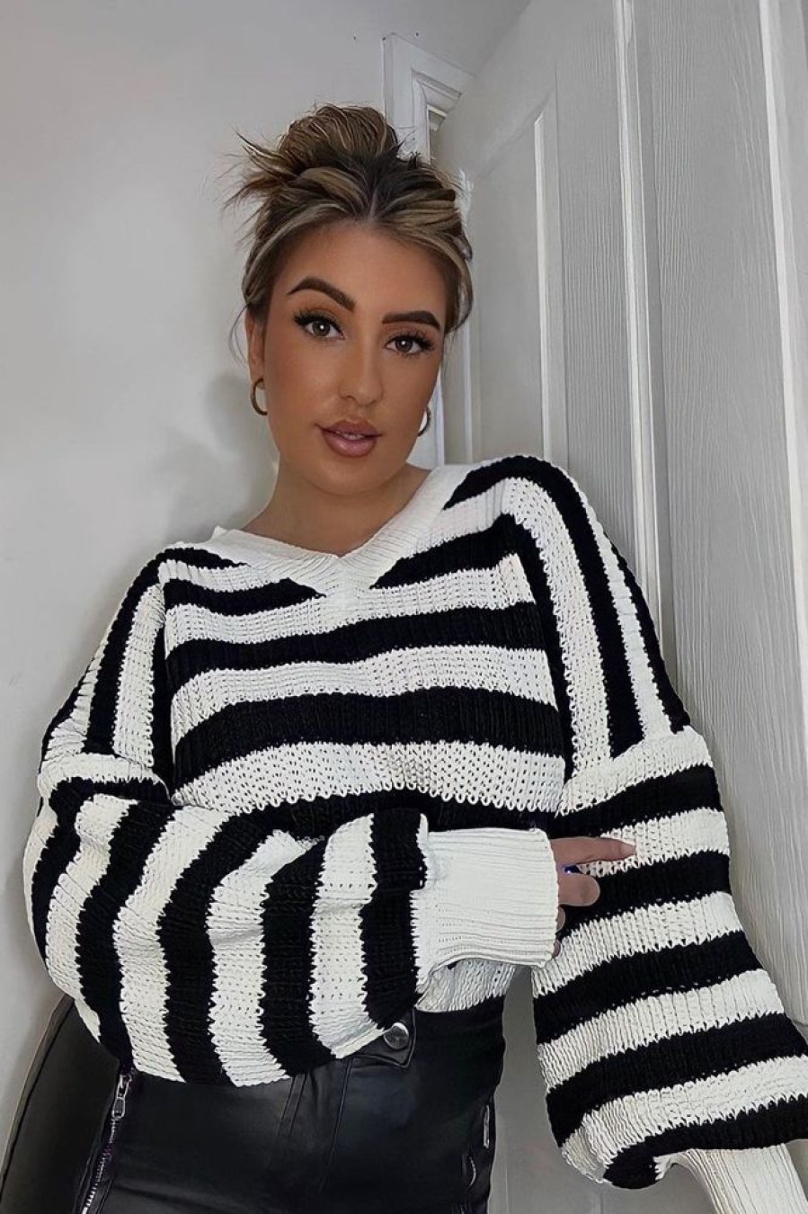 Clothing Rebellious Fashion | White Striped Chunky Knit Oversized Cardigan - Pedra